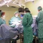 equipo-quirofano Conozca la Unidad de Neurocirugia RGS-equipo-quirofano